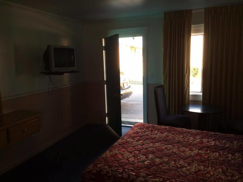 Hamlet Motel Newman Екстериор снимка