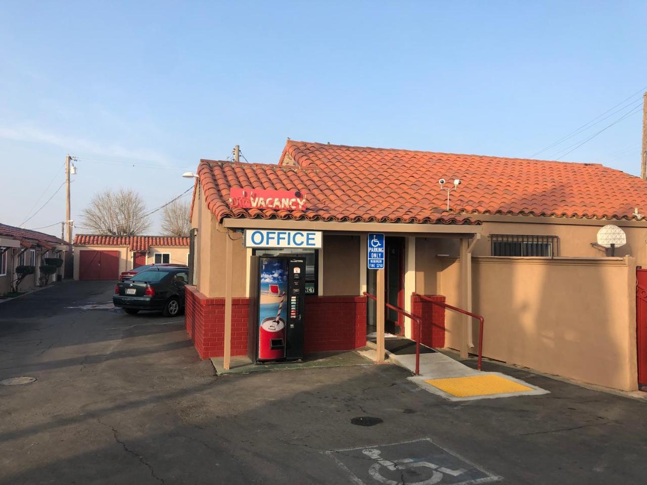 Hamlet Motel Newman Екстериор снимка